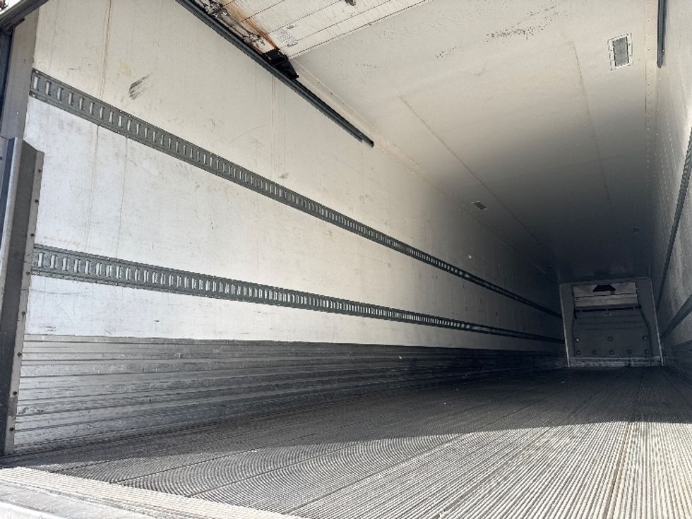 Refrigerated Trailer-Semi Trailers-CIMC VEHICLES GROUP-2015-Trailer-West Valley City-UT-897,160\n\t\tmiles-$ 18,000 - Image 8