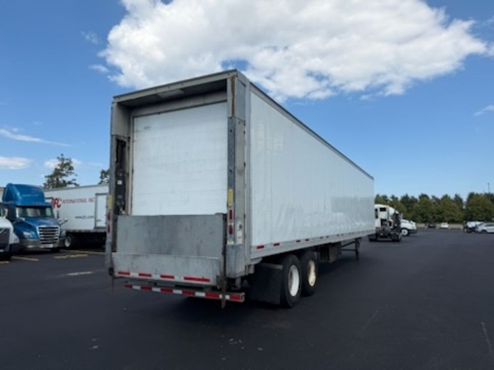 Refrigerated Trailer-Semi Trailers-CIMC VEHICLES GROUP-2016-Trailer-Sturtevant-WI-203,570\n\t\tmiles-$ 18,500 - Image 4