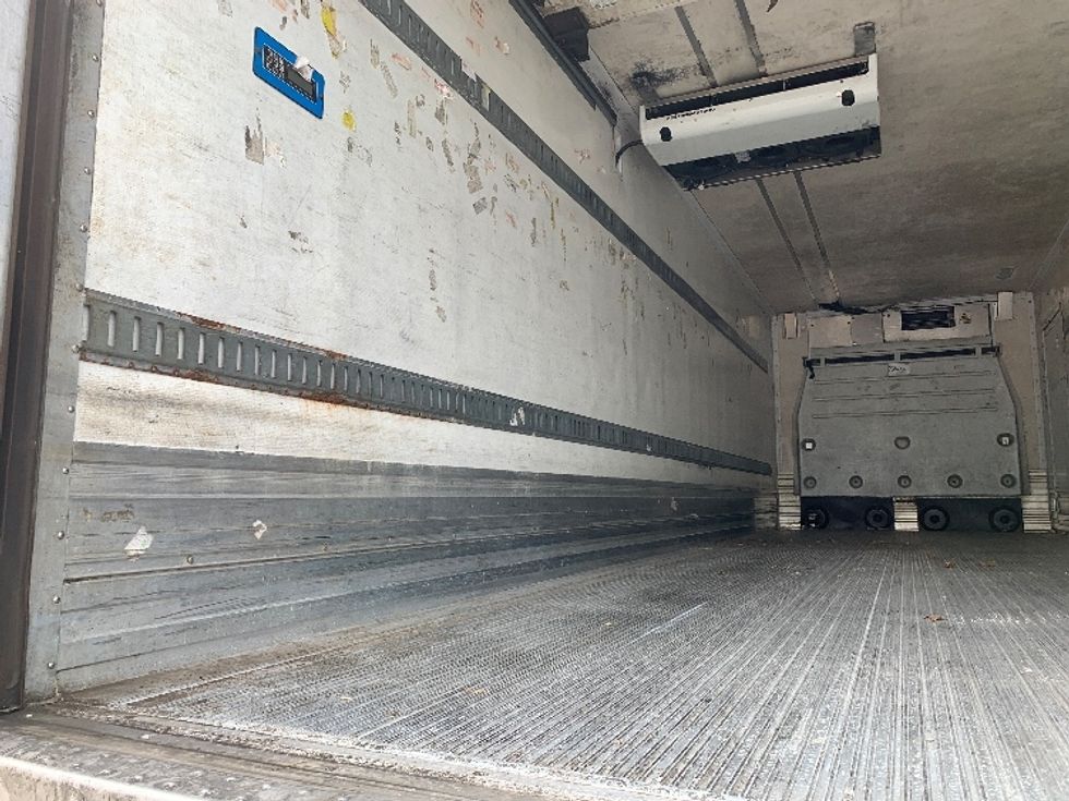 Refrigerated Trailer-Semi Trailers-Great Dane-2015-Trailer-Norton-MA-367,687\n\t\tmiles-$ 16,250 - Image 9