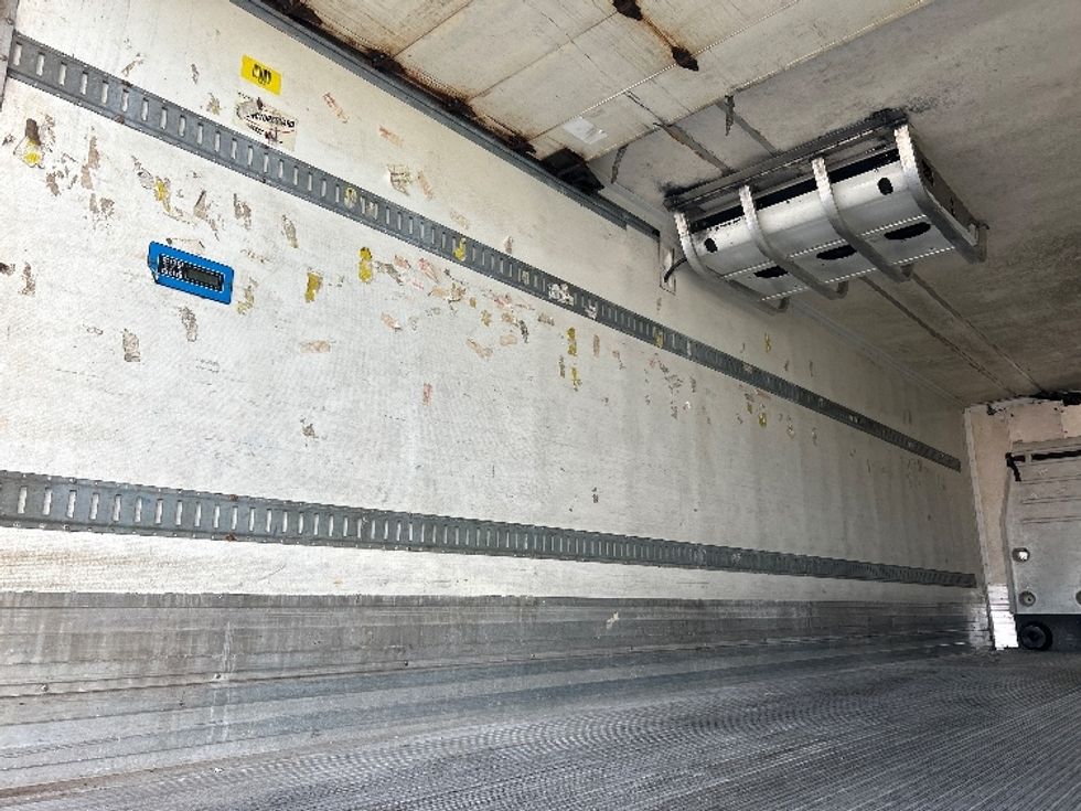 Refrigerated Trailer-Semi Trailers-Great Dane-2015-Trailer-Norton-MA-561,835\n\t\tmiles-$ 14,250 - Image 8