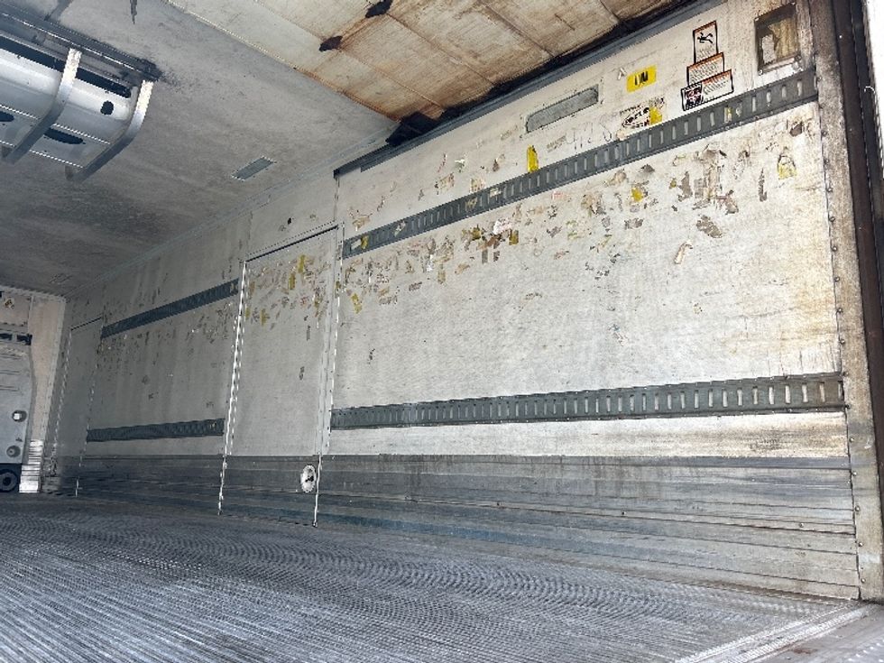 Refrigerated Trailer-Semi Trailers-Great Dane-2015-Trailer-Norton-MA-561,835\n\t\tmiles-$ 14,250 - Image 9