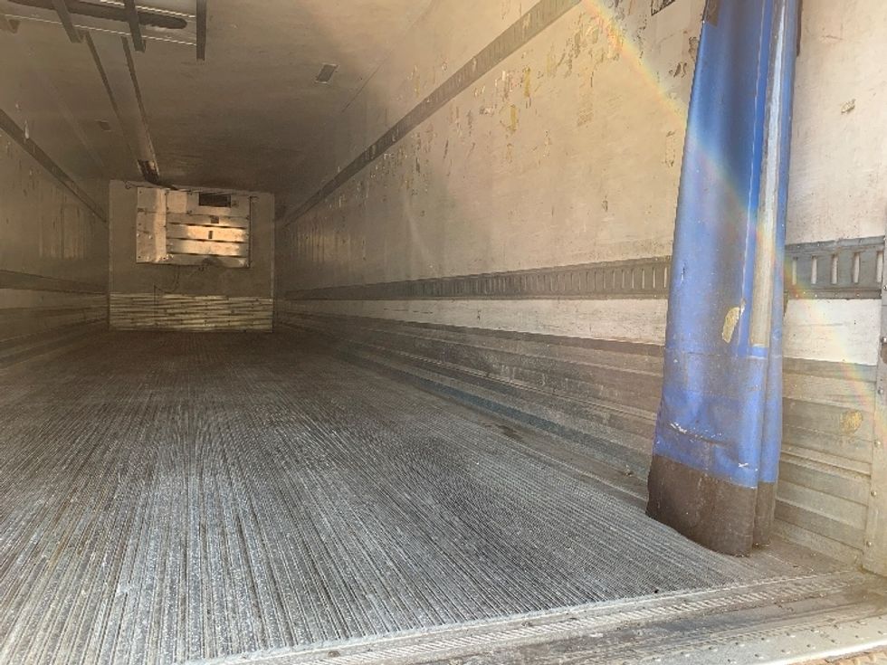 Refrigerated Trailer-Semi Trailers-Great Dane-2016-Trailer-Norton-MA-1,188,887\n\t\tmiles-$ 18,500 - Image 10