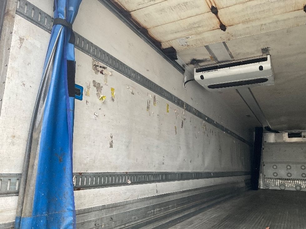 Refrigerated Trailer-Semi Trailers-Great Dane-2016-Trailer-Norton-MA-374,779\n\t\tmiles-$ 18,750 - Image 9