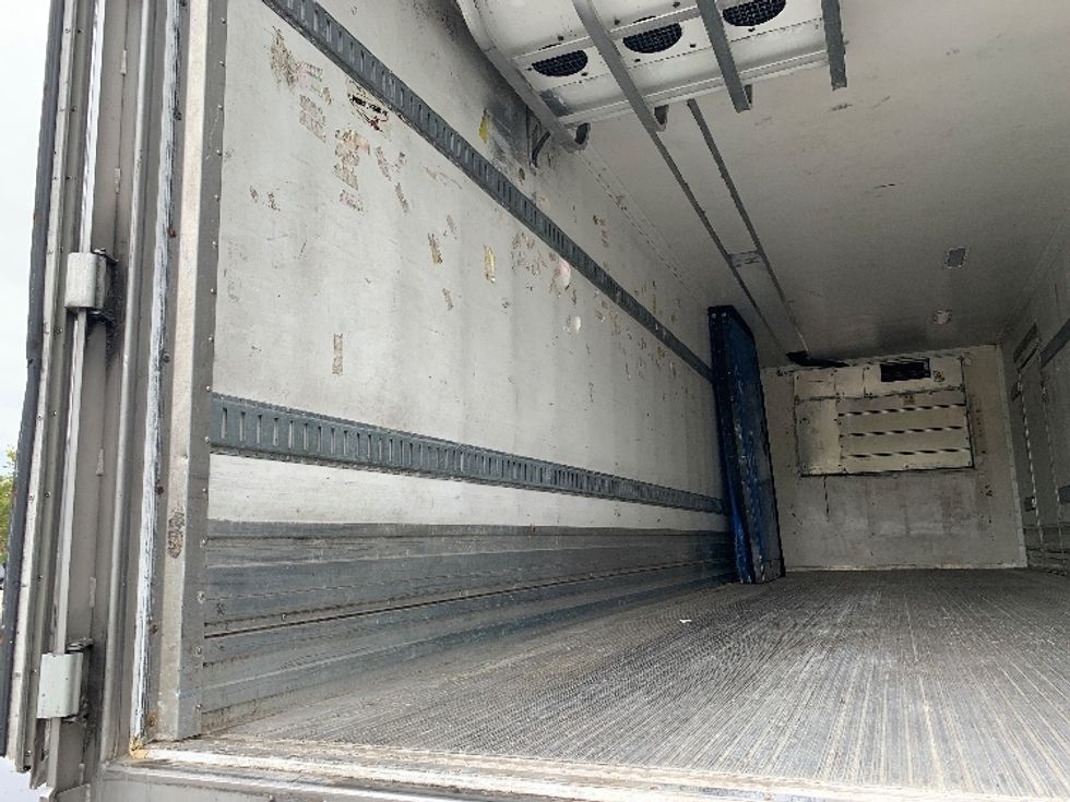 Refrigerated Trailer-Semi Trailers-Great Dane-2016-Trailer-Norton-MA-394,539\n\t\tmiles-$ 19,500 - Image 9