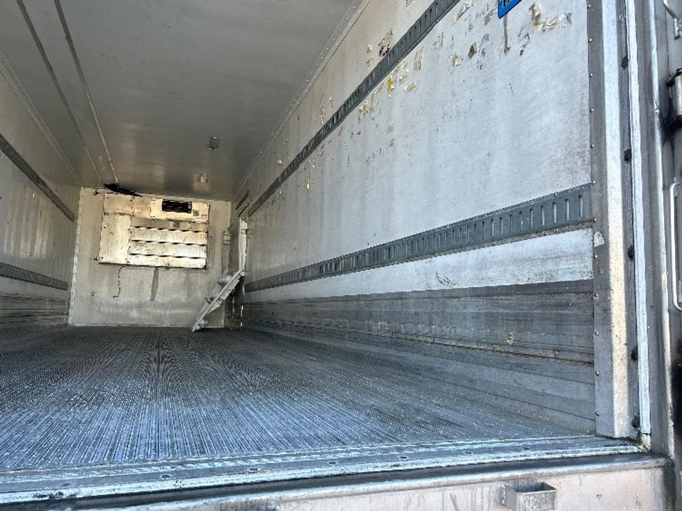 Refrigerated Trailer-Semi Trailers-Great Dane-2016-Trailer-Norton-MA-987,778\n\t\tmiles-$ 14,500 - Image 10