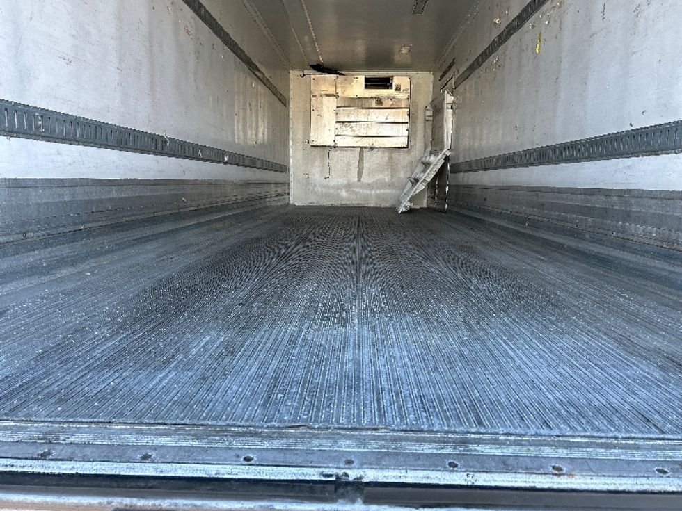 Refrigerated Trailer-Semi Trailers-Great Dane-2016-Trailer-Norton-MA-987,778\n\t\tmiles-$ 14,500 - Image 8