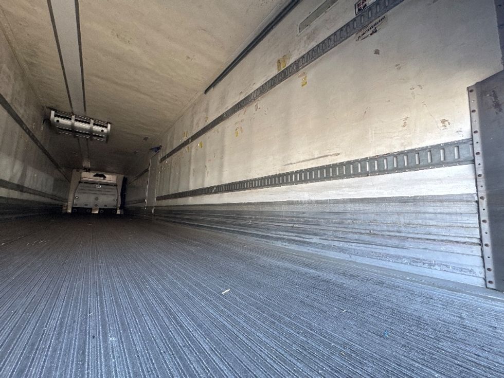 Refrigerated Trailer-Semi Trailers-Great Dane-2017-Trailer-Norton-MA-176,600\n\t\tmiles-$ 24,750 - Image 9