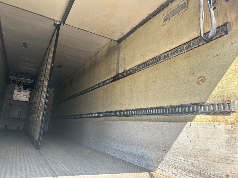 Refrigerated Trailer-Semi Trailers-Hackney-2017-Trailer-Mount Hope-OH-372,330\n\t\tmiles-$ 19,000 - Image 9