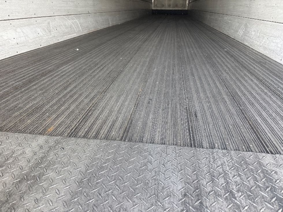 Refrigerated Trailer-Semi Trailers-Hyundai-2017-Trailer-Everett-WA-464,289\n\t\tmiles-$ 30,500 - Image 7