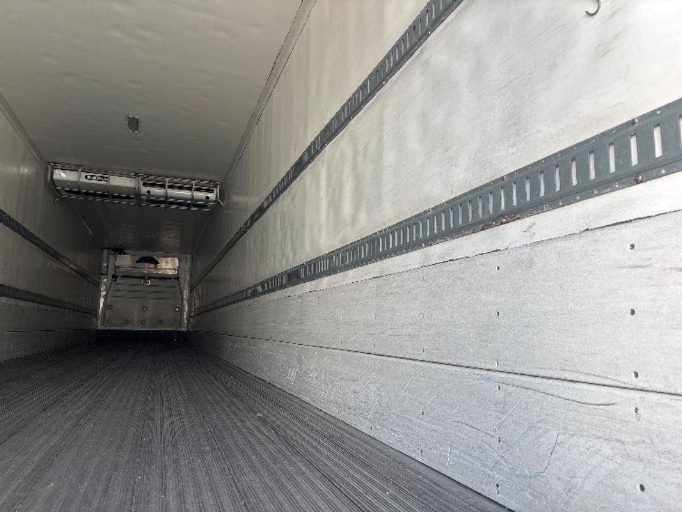 Refrigerated Trailer-Semi Trailers-Hyundai-2017-Trailer-Everett-WA-464,289\n\t\tmiles-$ 30,500 - Image 9