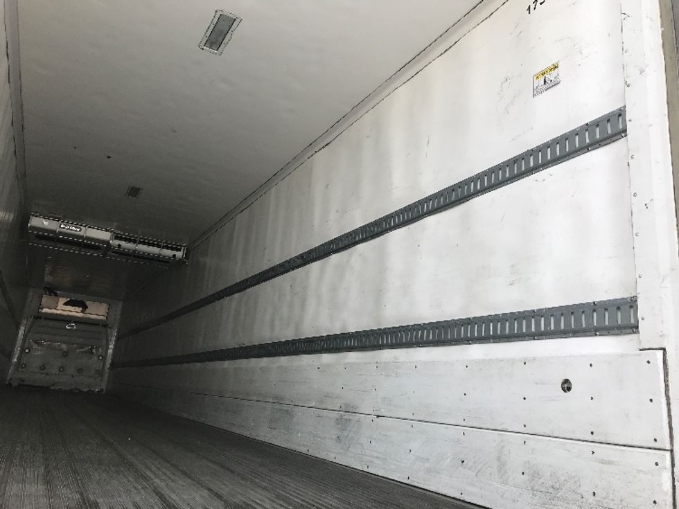 Refrigerated Trailer-Semi Trailers-Hyundai-2017-Trailer-Spokane Valley-WA-419,295\n\t\tmiles-$ 21,750 - Image 9
