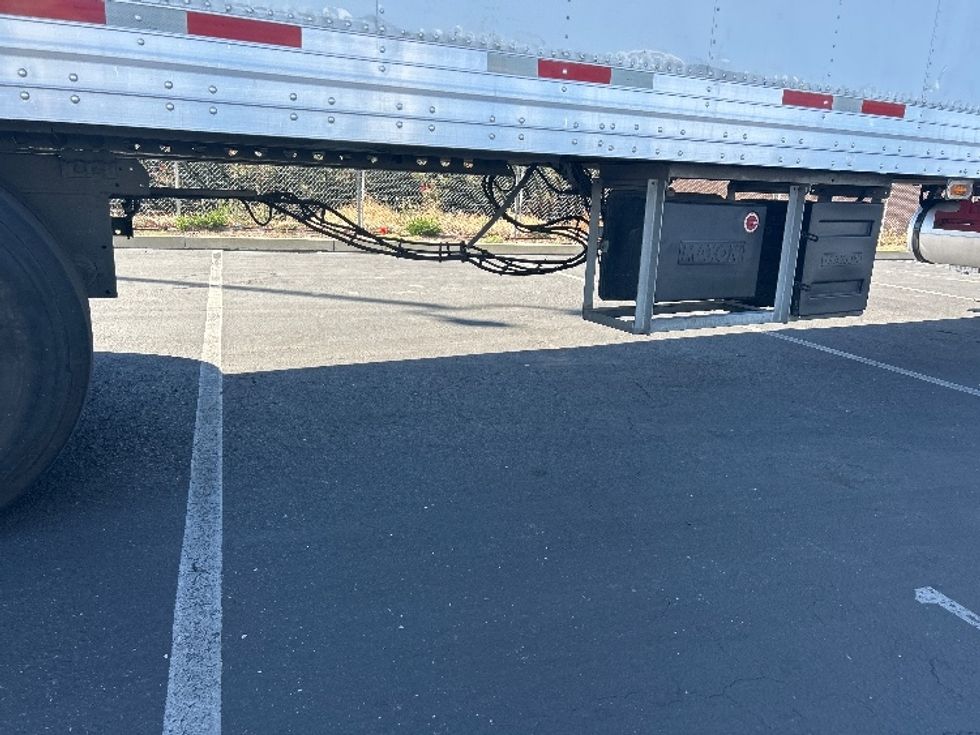 Refrigerated Trailer-Semi Trailers-Hyundai-2018-Trailer-Ceres-CA-322,588\n\t\tmiles-$ 28,250 - Image 5
