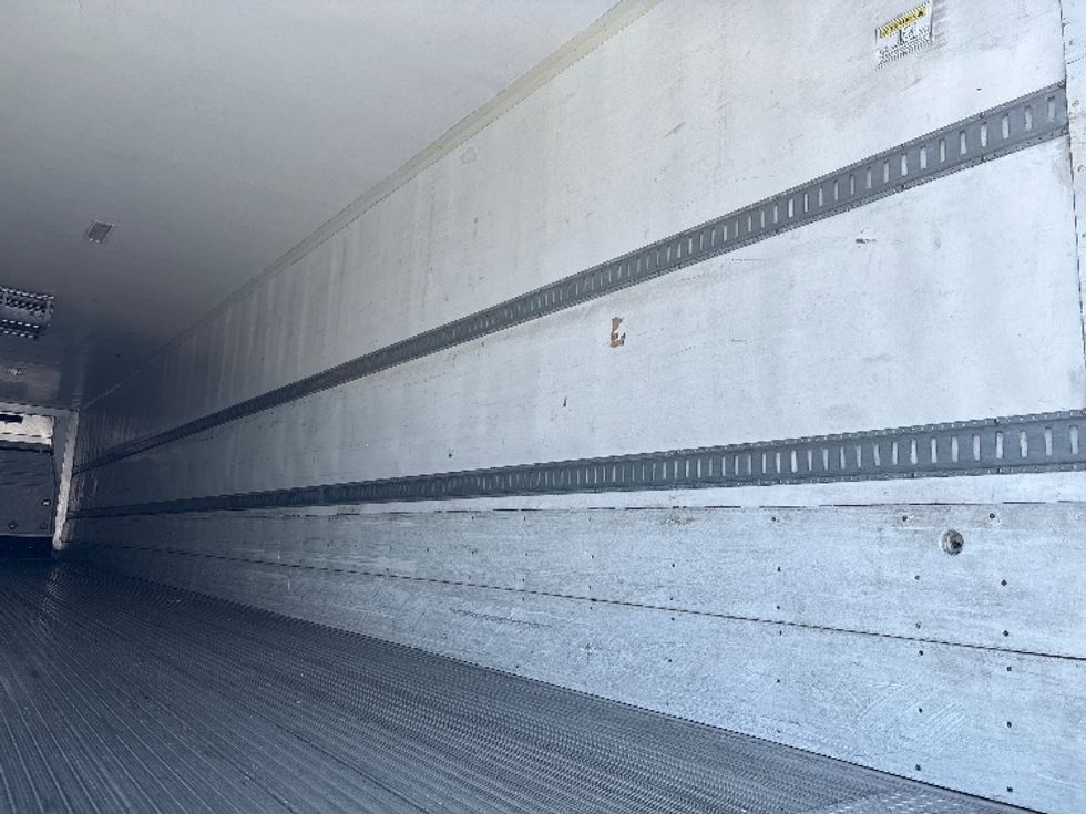 Refrigerated Trailer-Semi Trailers-Hyundai-2018-Trailer-Chino-CA-376,912\n\t\tmiles-$ 25,250 - Image 9