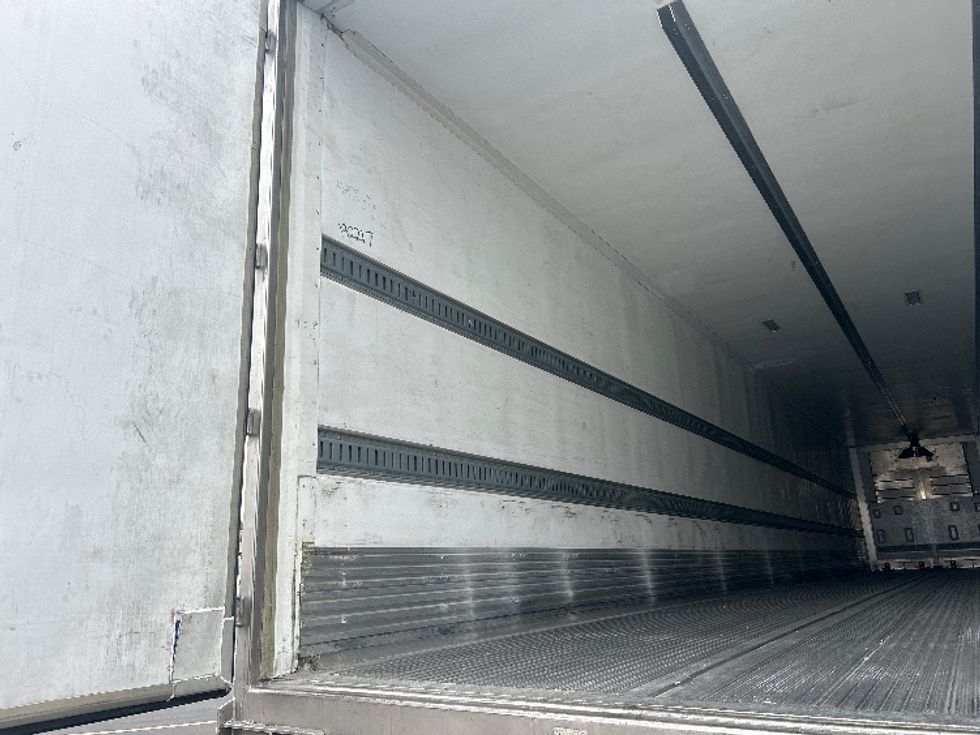 Refrigerated Trailer-Semi Trailers-Hyundai-2018-Trailer-Chino-CA-393,172\n\t\tmiles-$ 33,000 - Image 9
