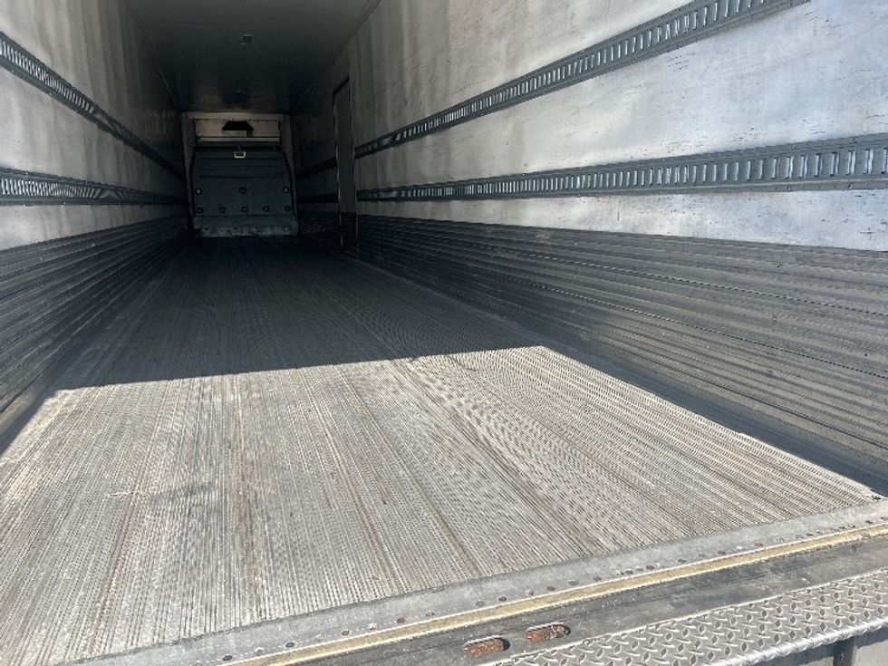 Refrigerated Trailer-Semi Trailers-Hyundai-2018-Trailer-South San Francisco-CA-353,107\n\t\tmiles-$ 25,750 - Image 10
