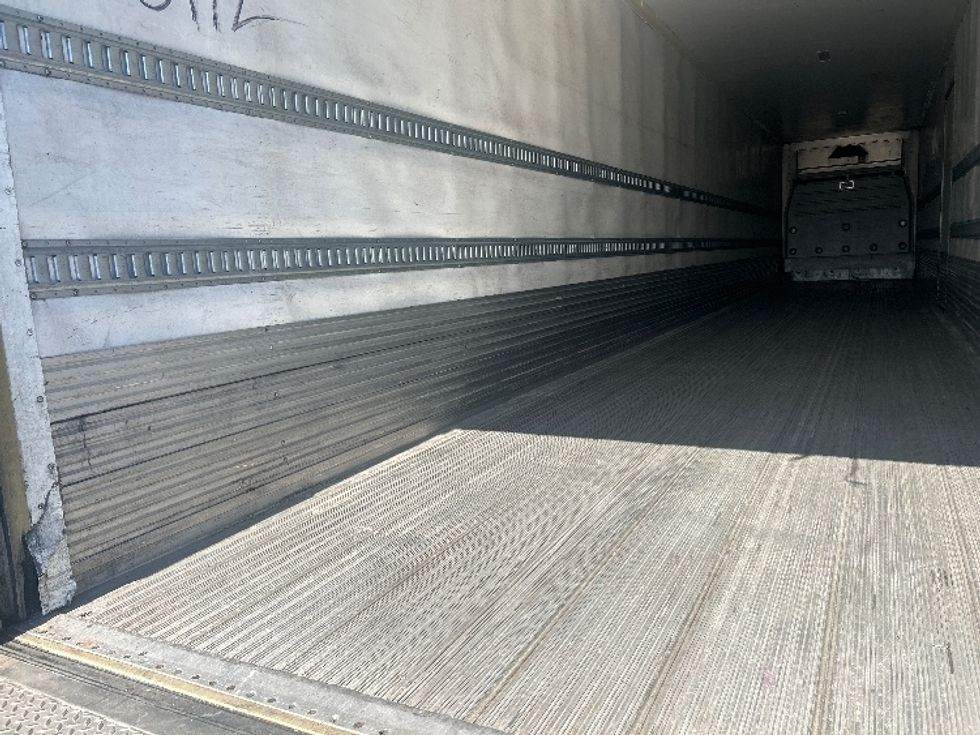 Refrigerated Trailer-Semi Trailers-Hyundai-2018-Trailer-South San Francisco-CA-353,107\n\t\tmiles-$ 25,750 - Image 9