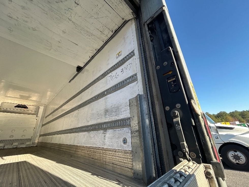 Refrigerated Trailer-Semi Trailers-Hyundai-2018-Trailer-West Columbia-SC-335,202\n\t\tmiles-$ 37,750 - Image 8