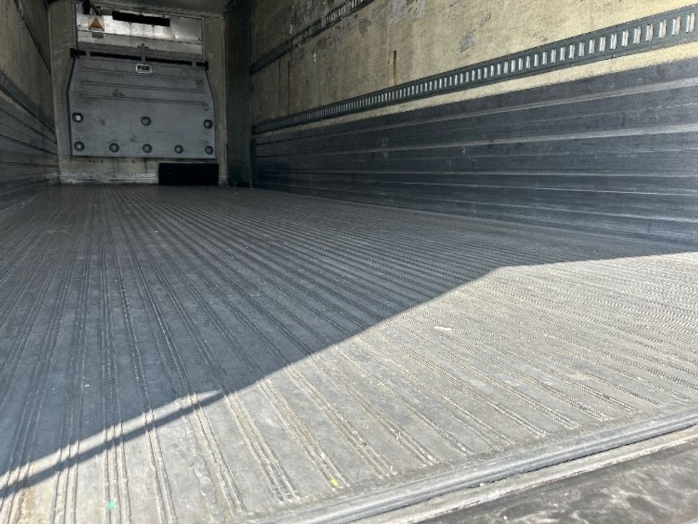 Refrigerated Trailer-Semi Trailers-Kidron-2016-Trailer-Harahan-LA-396,699\n\t\tmiles-$ 14,250 - Image 9