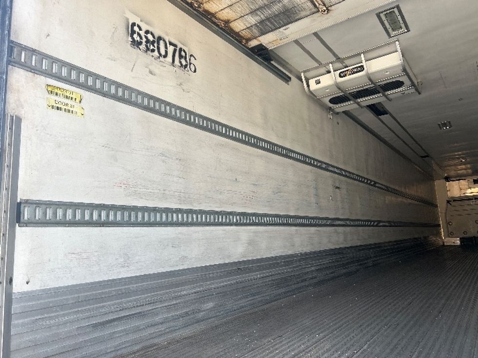 Refrigerated Trailer-Semi Trailers-Utility-2014-Trailer-Houston-TX-362,588\n\t\tmiles-$ 23,500 - Image 9