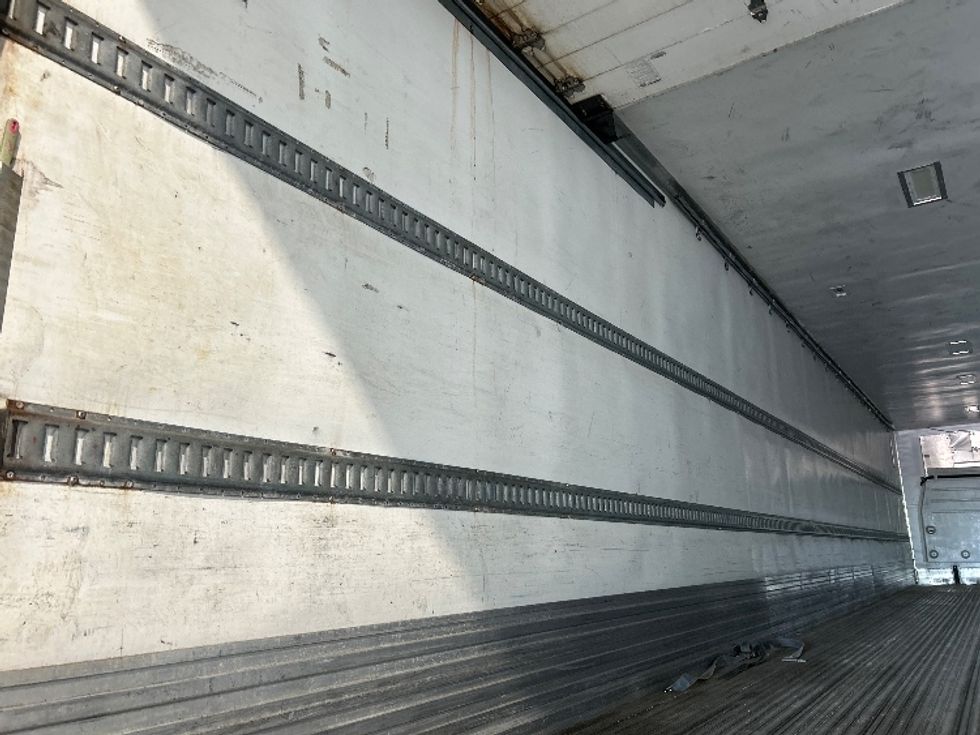 Refrigerated Trailer-Semi Trailers-Utility-2014-Trailer-Omaha-NE-877,997\n\t\tmiles-$ 17,750 - Image 8