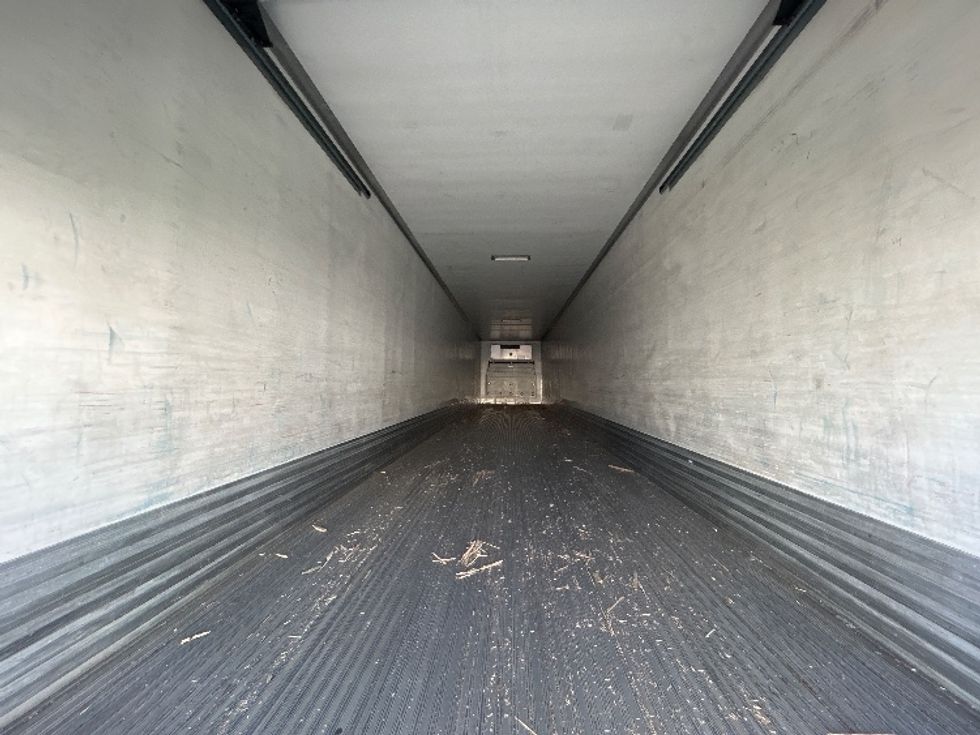 Refrigerated Trailer-Semi Trailers-Utility-2015-Trailer-Kent-WA-406,789\n\t\tmiles-$ 15,000 - Image 8