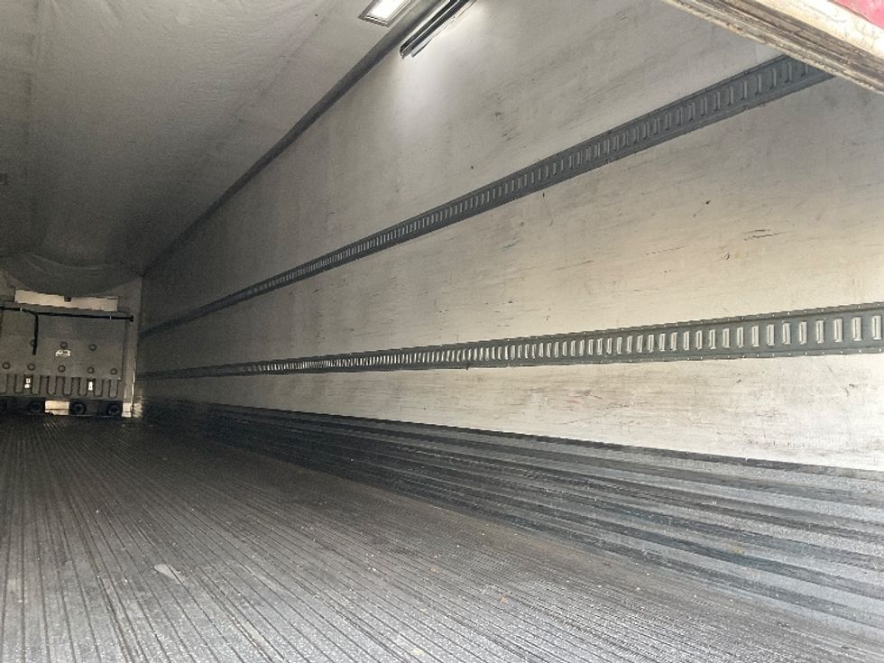 Refrigerated Trailer-Semi Trailers-Utility-2015-Trailer-Louisville-KY-330,000\n\t\tmiles-$ 20,750 - Image 10