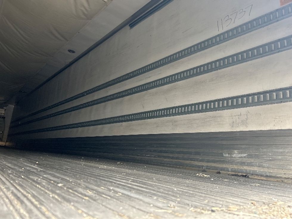 Refrigerated Trailer-Semi Trailers-Utility-2015-Trailer-Medley-FL-232,199\n\t\tmiles-$ 22,250 - Image 9