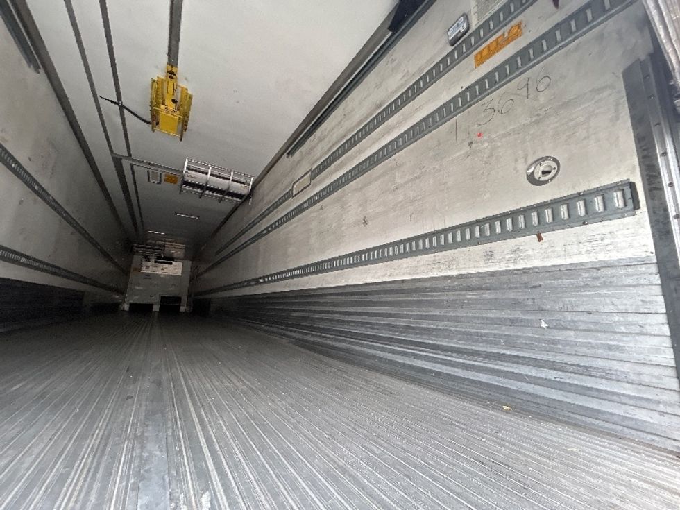 Refrigerated Trailer-Semi Trailers-Utility-2015-Trailer-Phoenix-AZ-338,796\n\t\tmiles-$ 14,750 - Image 9