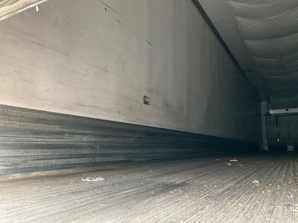 Refrigerated Trailer-Semi Trailers-Utility-2015-Trailer-Romulus-MI-460,811\n\t\tmiles-$ 19,000 - Image 9