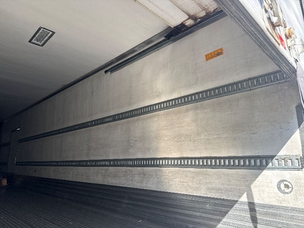 Refrigerated Trailer-Semi Trailers-Utility-2016-Trailer-Anaheim-CA-105,316\n\t\tmiles-$ 16,500 - Image 10