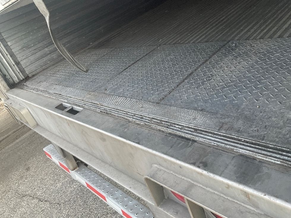 Refrigerated Trailer-Semi Trailers-Utility-2016-Trailer-Carson-CA-543,301\n\t\tmiles-$ 28,250 - Image 7