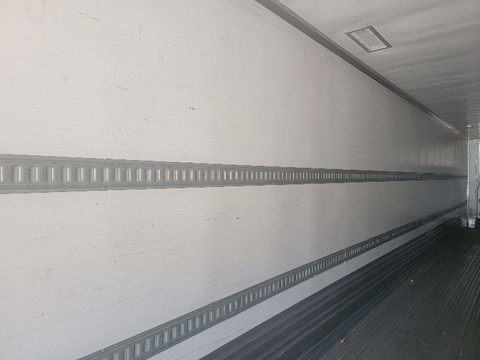 Refrigerated Trailer-Semi Trailers-Utility-2016-Trailer-Eagan-MN-692,541\n\t\tmiles-$ 24,500 - Image 9