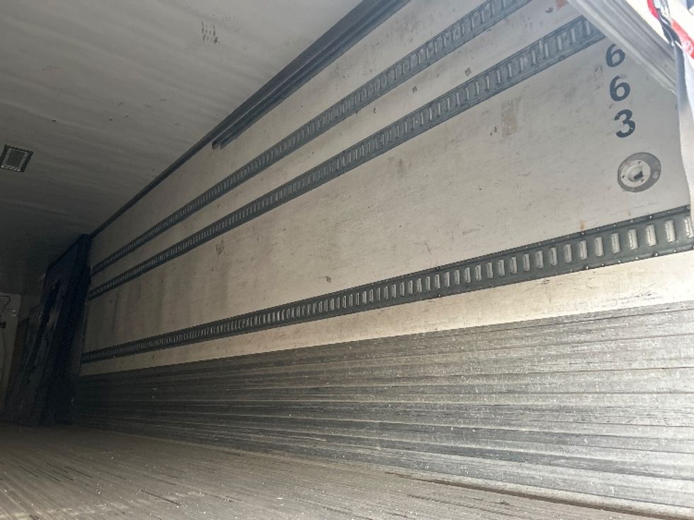 Refrigerated Trailer-Semi Trailers-Utility-2016-Trailer-Fitchburg-MA-253,106\n\t\tmiles-$ 22,000 - Image 9