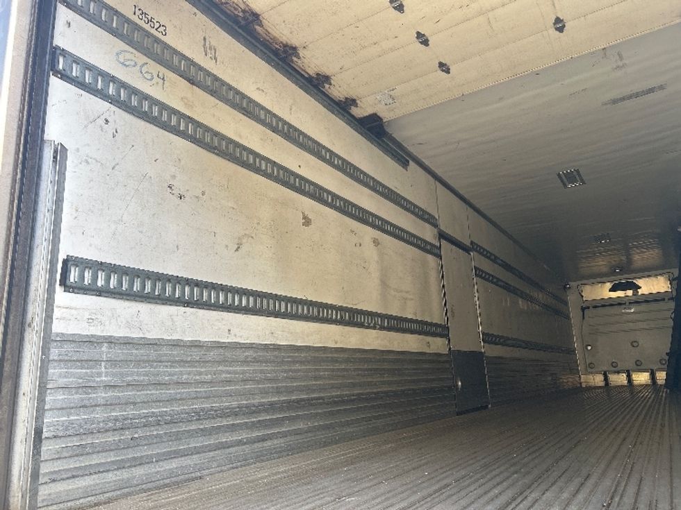 Refrigerated Trailer-Semi Trailers-Utility-2016-Trailer-Fitchburg-MA-314,662\n\t\tmiles-$ 22,000 - Image 9