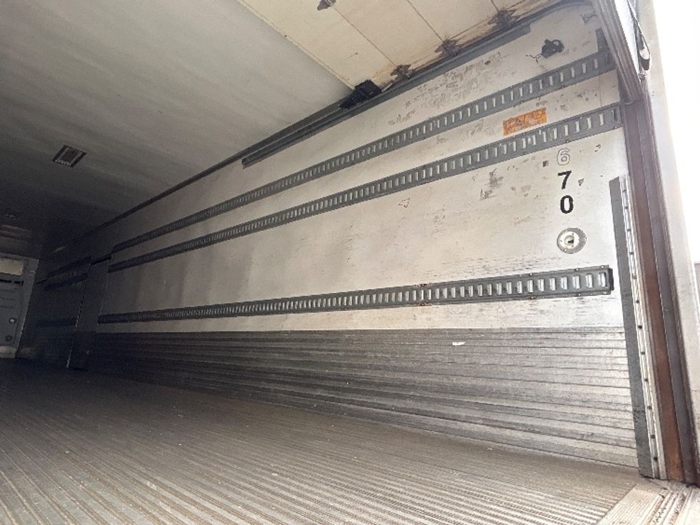 Refrigerated Trailer-Semi Trailers-Utility-2016-Trailer-Fitchburg-MA-368,591\n\t\tmiles-$ 20,750 - Image 10