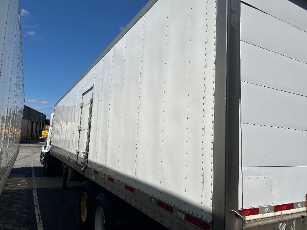 Refrigerated Trailer-Semi Trailers-Utility-2016-Trailer-Fitchburg-MA-410,239\n\t\tmiles-$ 22,000 - Image 3