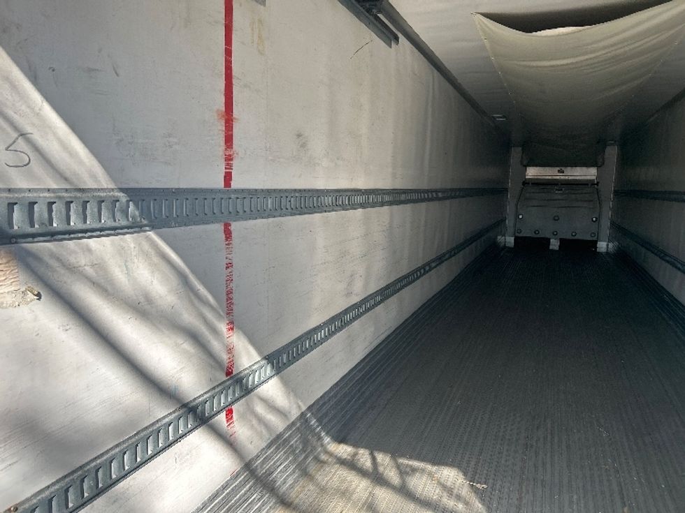 Refrigerated Trailer-Semi Trailers-Utility-2016-Trailer-Little Rock-AR-390,459\n\t\tmiles-$ 22,750 - Image 9