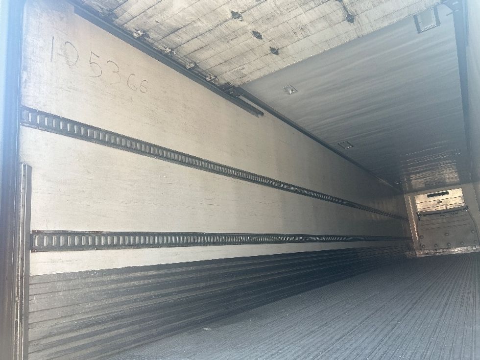 Refrigerated Trailer-Semi Trailers-Utility-2016-Trailer-Middlefield-OH-823,630\n\t\tmiles-$ 27,500 - Image 9