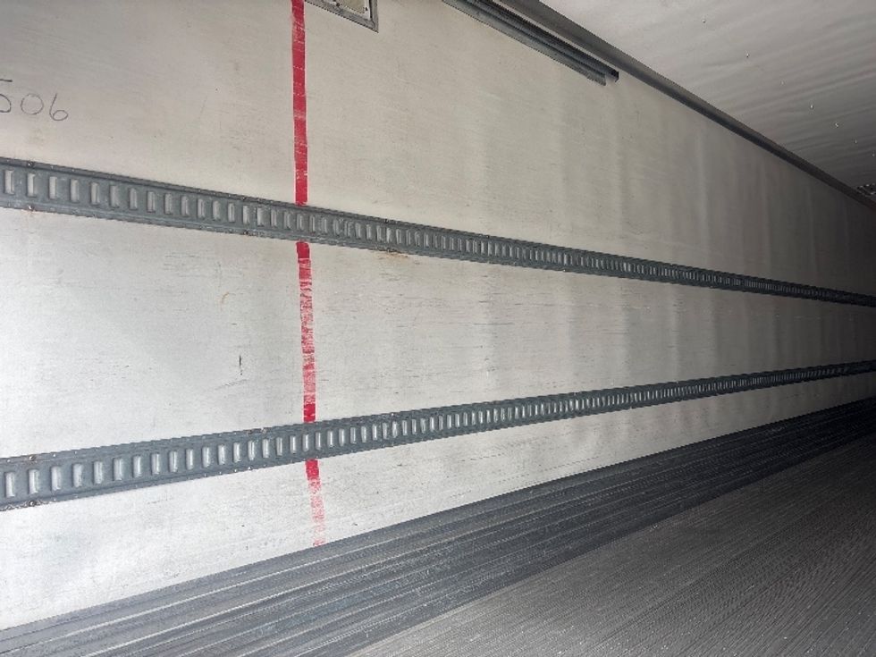 Refrigerated Trailer-Semi Trailers-Utility-2016-Trailer-Moberly-MO-396,192\n\t\tmiles-$ 22,000 - Image 9