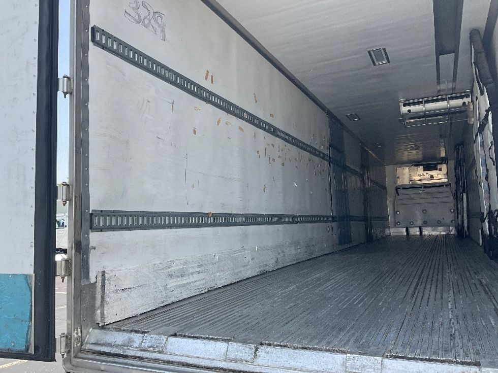 Refrigerated Trailer-Semi Trailers-Utility-2016-Trailer-Obetz-OH-321,745\n\t\tmiles-$ 16,500 - Image 8