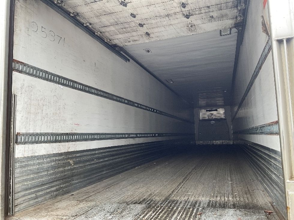Refrigerated Trailer-Semi Trailers-Utility-2016-Trailer-Saxonburg-PA-756,316\n\t\tmiles-$ 27,750 - Image 9