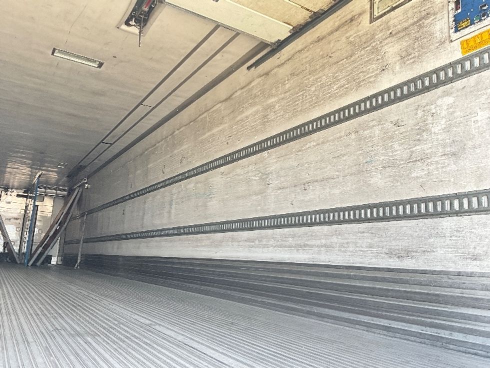 Refrigerated Trailer-Semi Trailers-Utility-2016-Trailer-Selma-TX-1,174,455\n\t\tmiles-$ 17,250 - Image 9