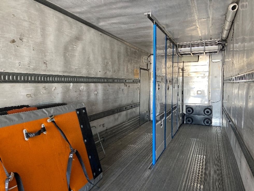 Refrigerated Trailer-Semi Trailers-Utility-2016-Trailer-Selma-TX-1,718,029\n\t\tmiles-$ 17,250 - Image 10