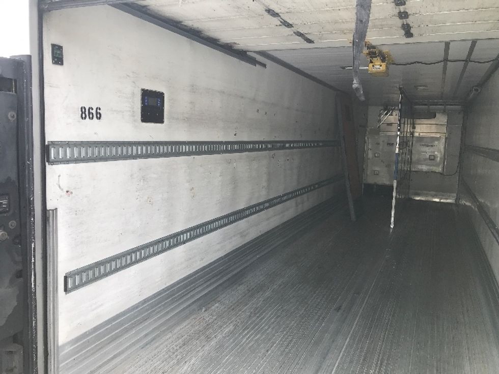 Refrigerated Trailer-Semi Trailers-Utility-2016-Trailer-West Sacramento-CA-210,555\n\t\tmiles-$ 16,250 - Image 9