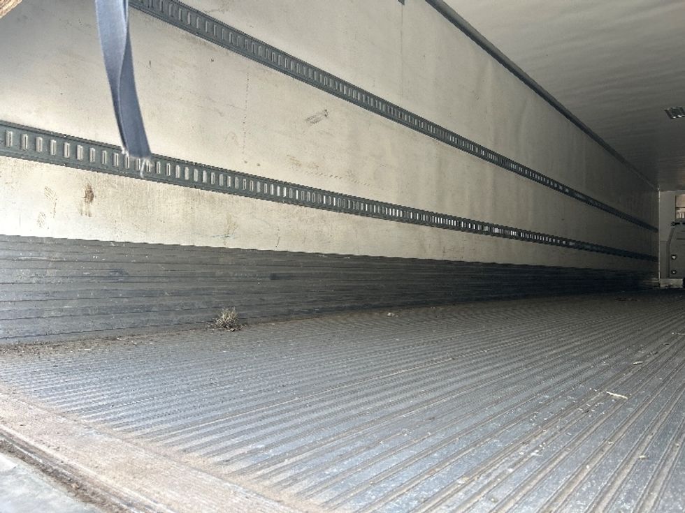 Refrigerated Trailer-Semi Trailers-Utility-2017-Trailer-Goldsboro-NC-580,291\n\t\tmiles-$ 30,250 - Image 9