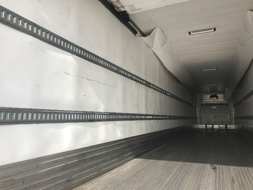 Refrigerated Trailer-Semi Trailers-Utility-2017-Trailer-Ontario-CA-396,964\n\t\tmiles-$ 26,000 - Image 9