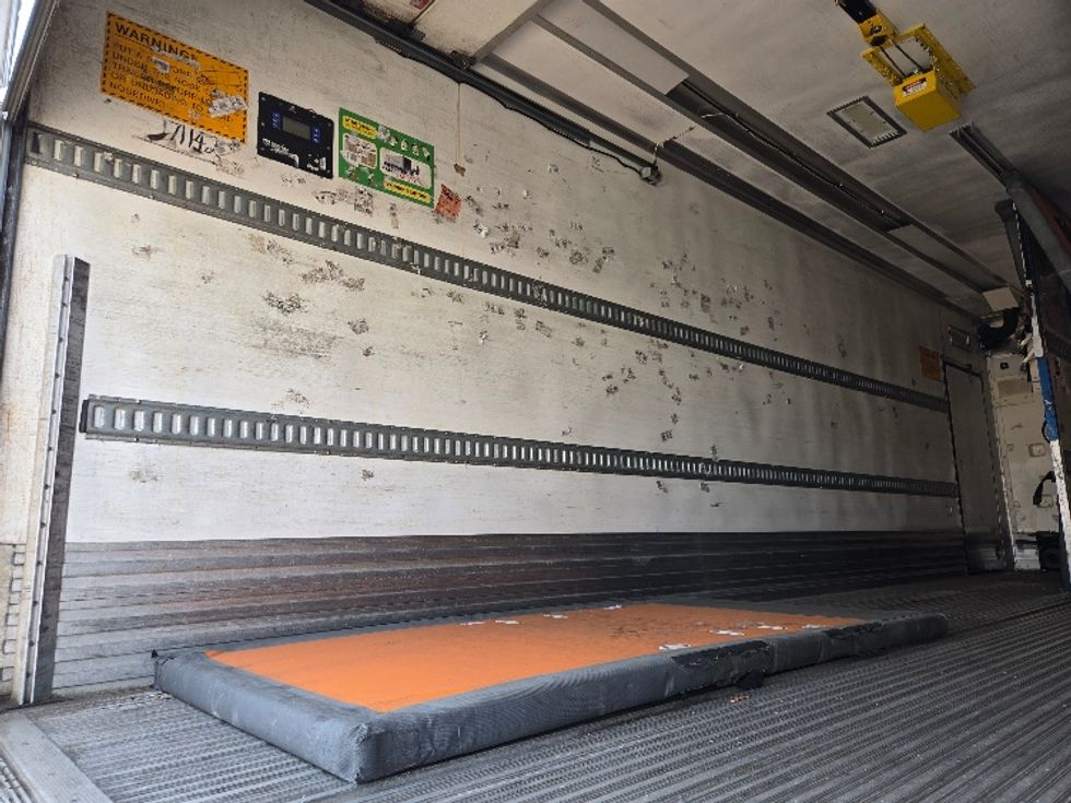 Refrigerated Trailer-Semi Trailers-Utility-2017-Trailer-Spokane Valley-WA-381,469\n\t\tmiles-$ 18,000 - Image 8