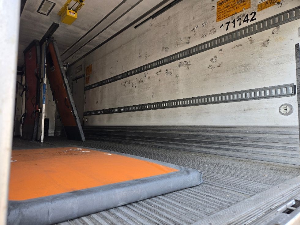 Refrigerated Trailer-Semi Trailers-Utility-2017-Trailer-Spokane Valley-WA-381,469\n\t\tmiles-$ 18,000 - Image 9
