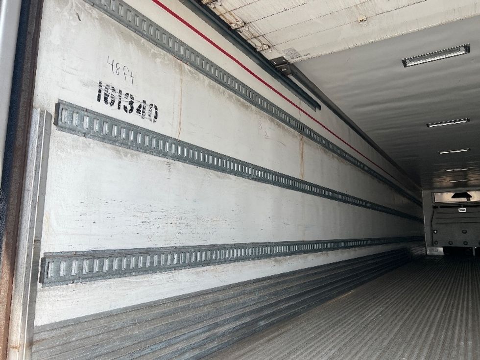 Refrigerated Trailer-Semi Trailers-Utility-2017-Trailer-Sturtevant-WI-366,000\n\t\tmiles-$ 32,000 - Image 9