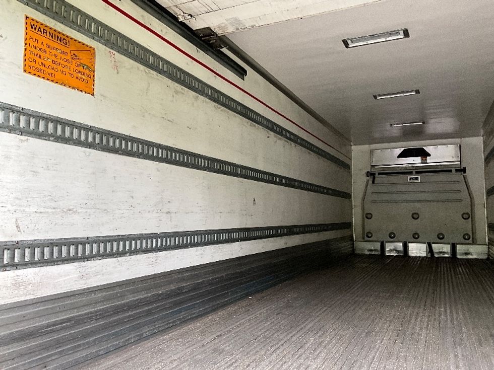 Refrigerated Trailer-Semi Trailers-Utility-2018-Trailer-Reading-PA-303,840\n\t\tmiles-$ 38,250 - Image 9